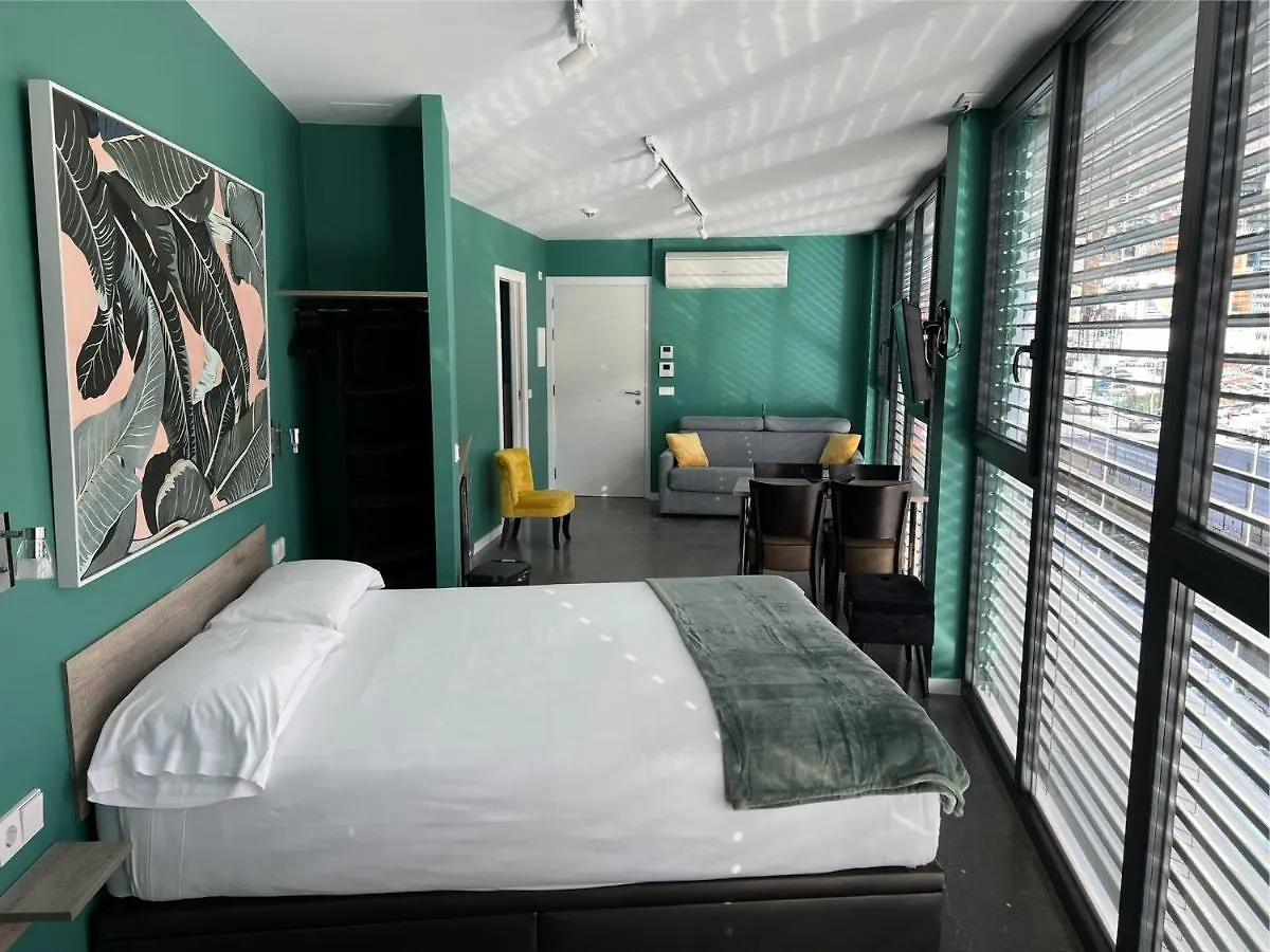 Plan B City Center Aparthotel Andorra la Vella 0*,